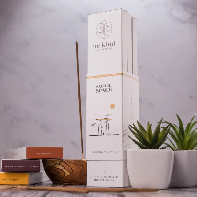Be Kind Industries Sacred Space coffret encens 3x10 bâtons